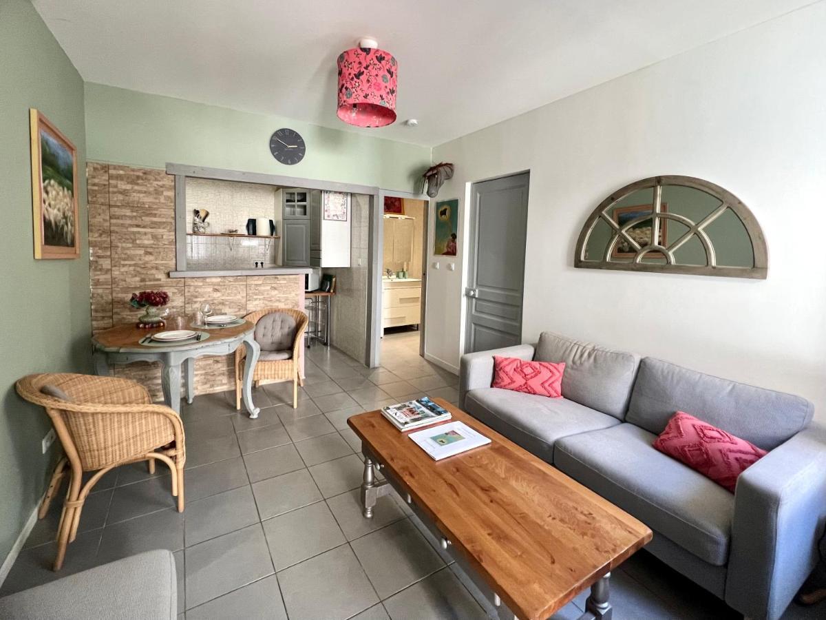 La Courette - T2 Plus Parking Gratuit Nîmes Kültér fotó